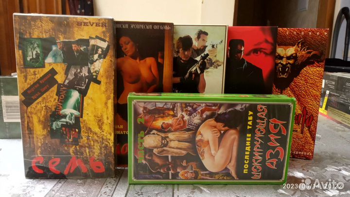 Видеокассеты записью