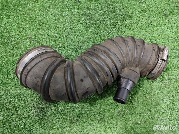 Патрубок воздушного фильтра Toyota Corolla Verso