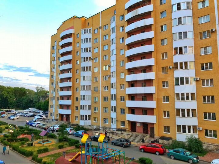 2-к. квартира, 62 м², 8/10 эт.
