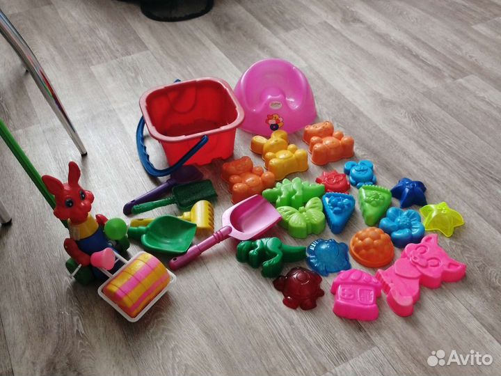 Игрушки набором для песка