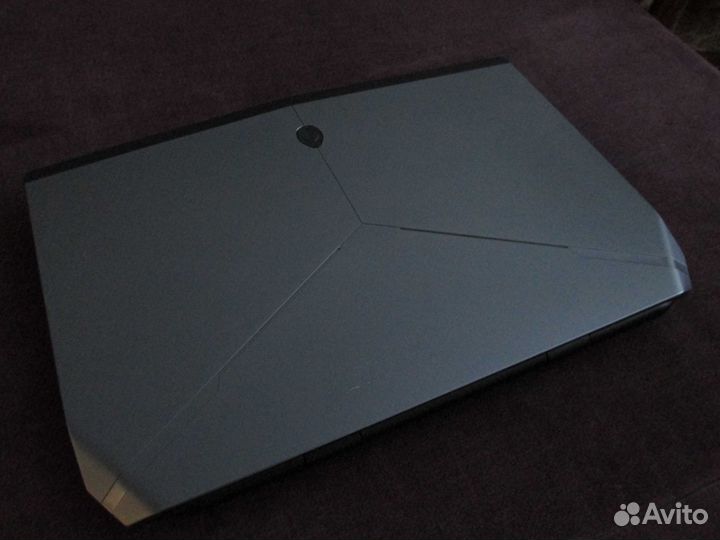 Ноутбук dell Alienware