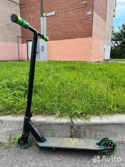 Трюковой самокат