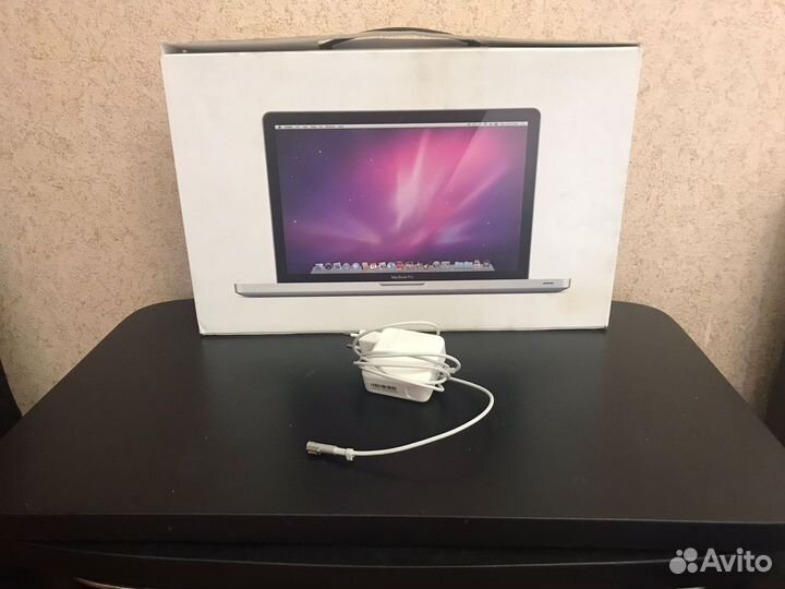 Macbook pro 15 core i7, 8gb