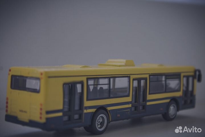 Модель автобуса