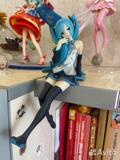 Аниме фигурки мику геншин резеро кафу чино