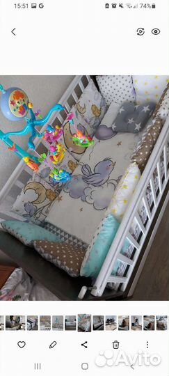 Детская кроватка с маятником