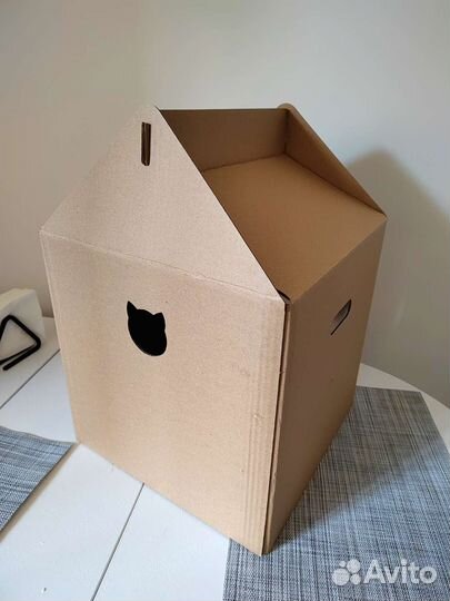 Домик для кошки картонный