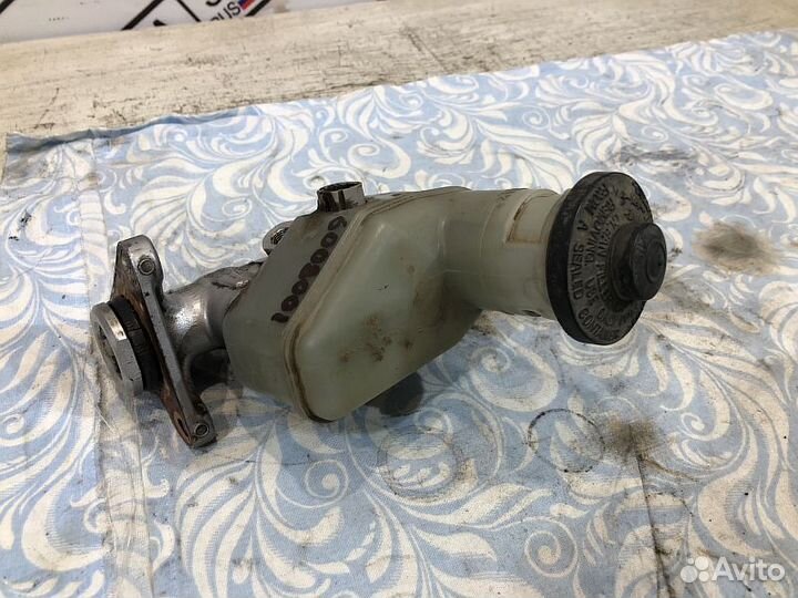 Главный тормозной цилиндр Toyota Carina