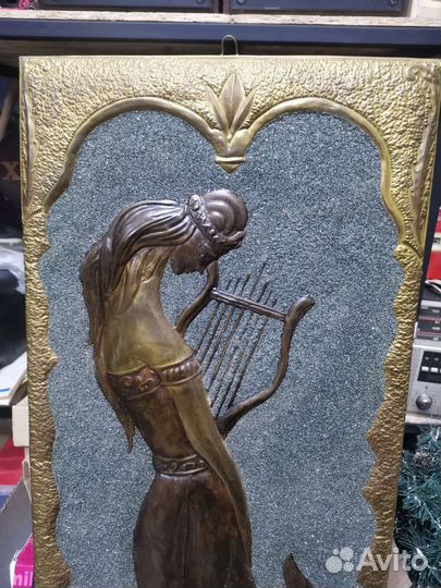 Чеканка медная Девушка с арфой и косуля (Ч)