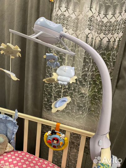 Мобиль на кроватку с проектором Infantino 3в1