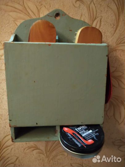 Советская полочка для обувных щеток