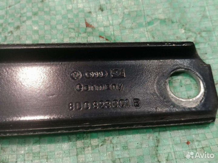 Петля капота левая Audi A4 B5