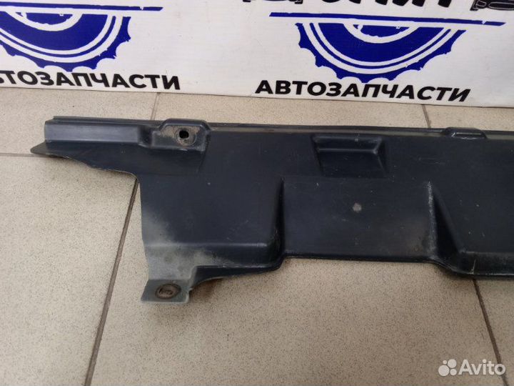 Накладка на рамку радиатора LADA 2115 1.6 2008