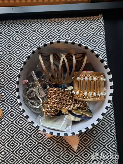 Коробка подарочная, шкатулка, круглая коробка