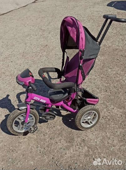 Трехколесный велосипед