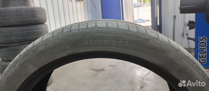 Pirelli P Zero 40 R22