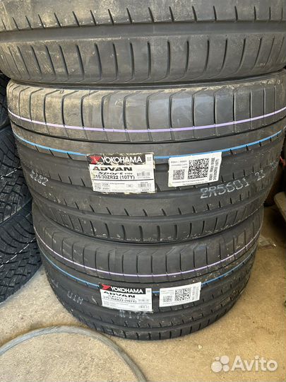 Yokohama Advan Sport V105 315/30 R22 107Y