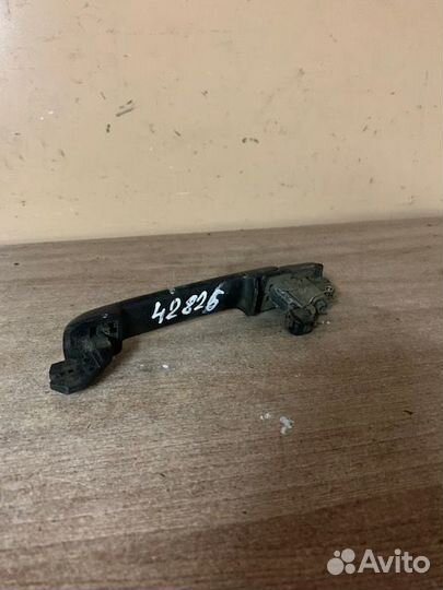 Ручка передней левой двери Golf III