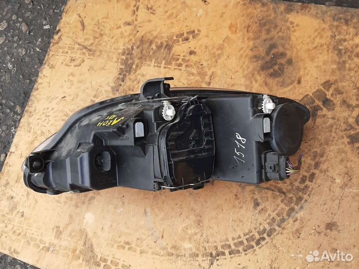 Фара Сеат Леон 1P1 2005-2013 год depo