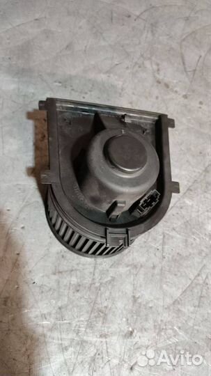 Моторчик печки seat Toledo 2 2003 1J1819021B