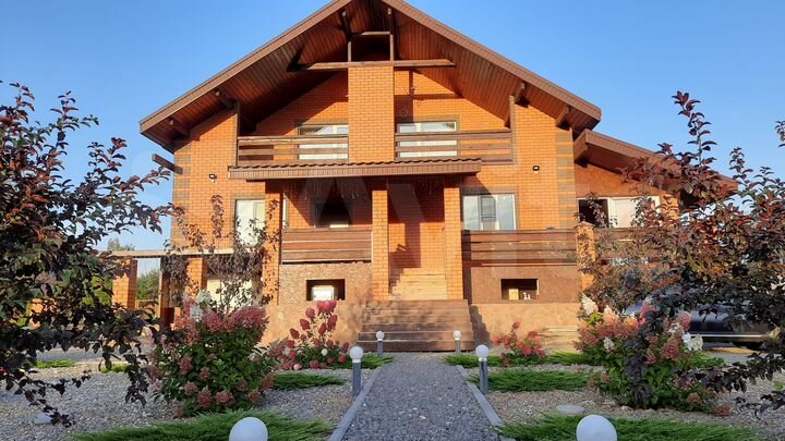 Дом 163,8 м² на участке 15 сот.