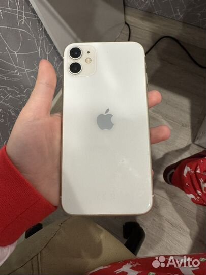 iPhone 11, 64 ГБ