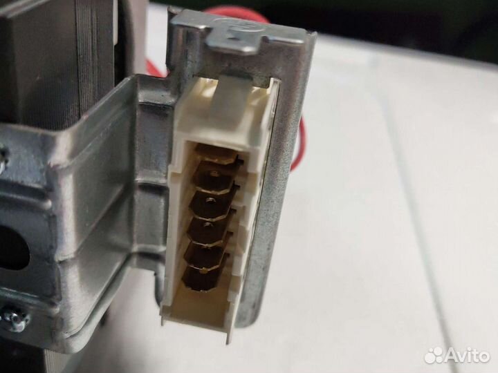 Двигатель 41037426 на стиральную candy aqua 1041D1