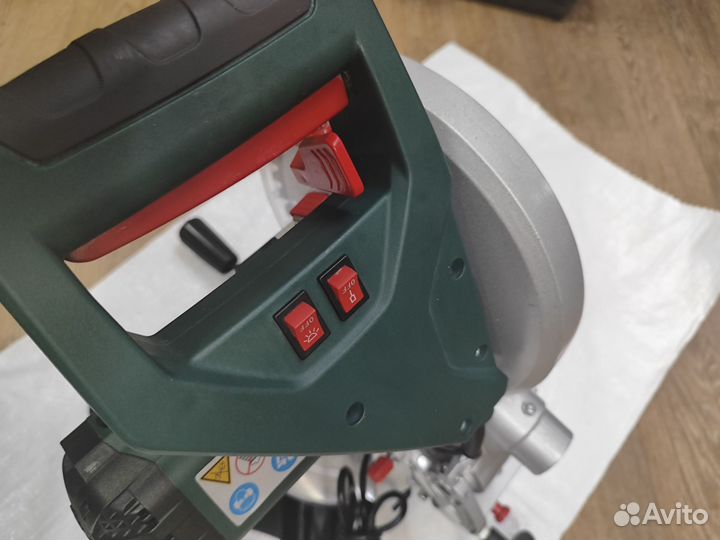 Торцовочная пила Metabo ks216m