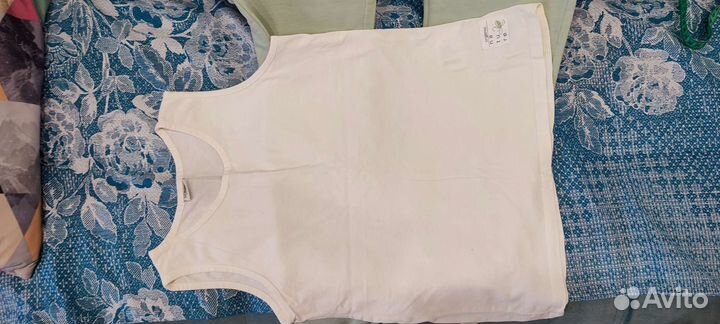 Костюм тройка на девочку 10-12 лет