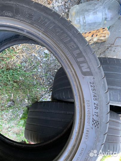 Michelin Pilot Sport 4 2.25/4.5 R17