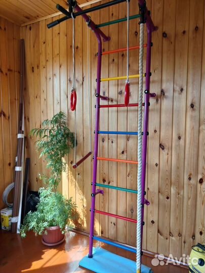 Детская шведская стенка