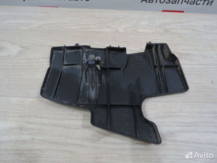 Воздуховод радиатора левый Toyota Corolla 150