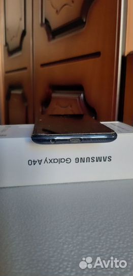 Samsung Galaxy A40, 4/64 ГБ