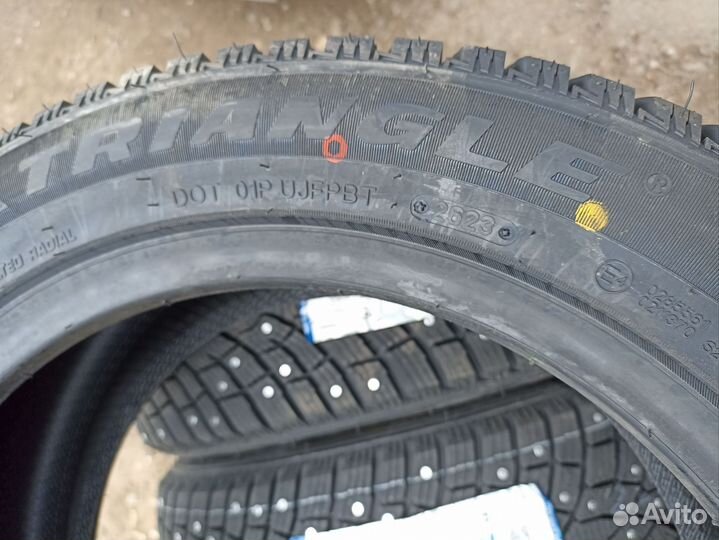 Triangle IcelynX TI501 215/55 R17