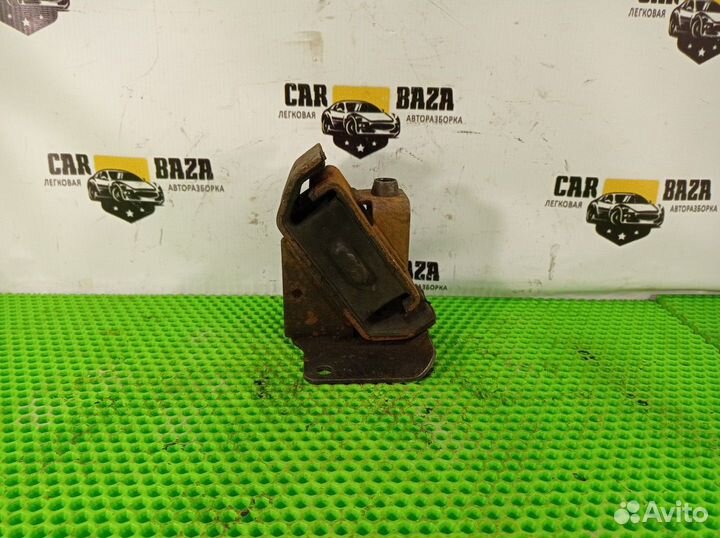 Подушка двигателя левая L SsangYong Rodius