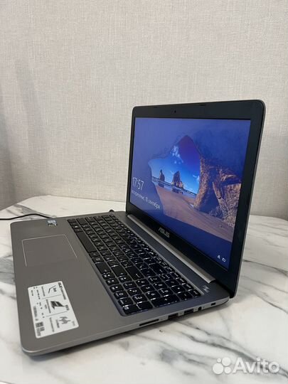Ноутбук asus K501UX i7 6500U 8 GB SSD+HDD 950M 2GB