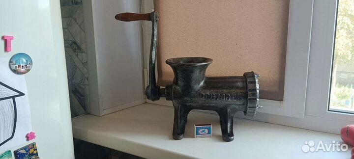 Мясорубка ручная чугунная