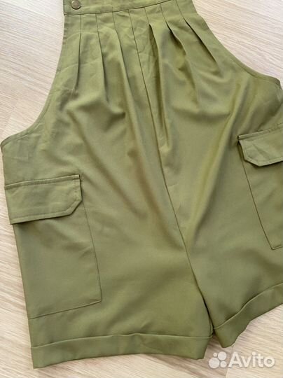 Ромпер комбинезон с шортами хаки размер s m