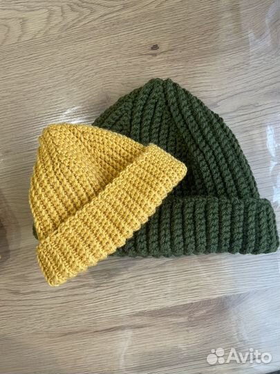 Шапка вязаная ручной работы