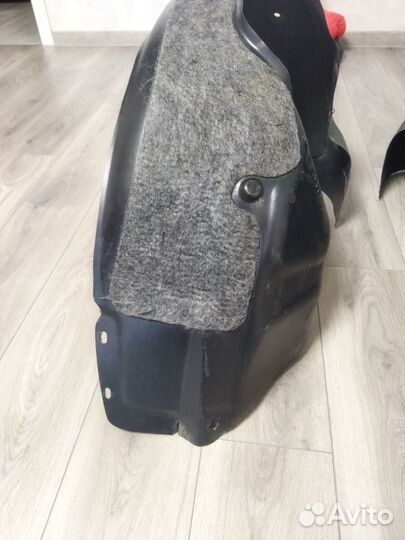 Подкрылки передние с шумоизоляцией