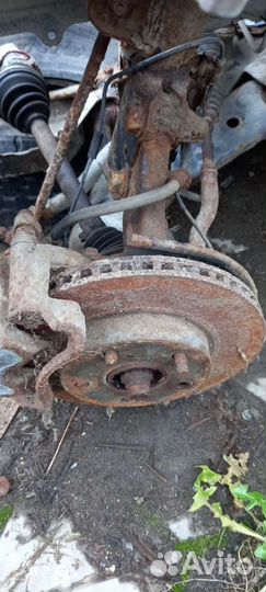 Поворотный кулак Toyota Corolla E15 150 Auris