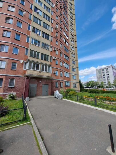 2-к. квартира, 75,7 м², 1/18 эт.