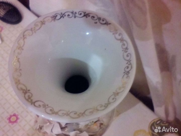 Ваза фарфоровая