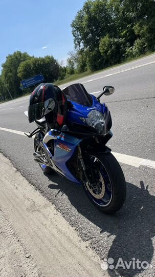 Suzuki GSX-R750 K7
