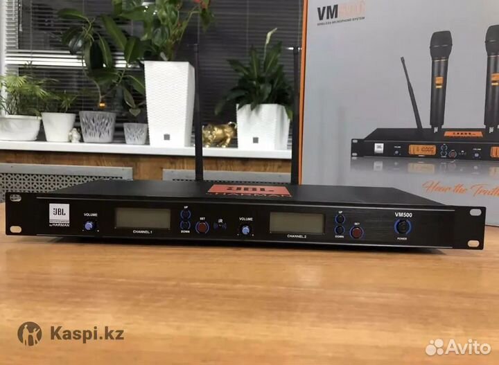 JBL VM 500 для Караоке и концертов