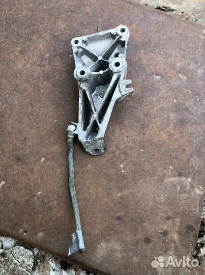 Кронштейн мотора для bmw e90 n46