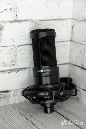 Микрофон конденсаторный Audio-Technica AT 2020 XLR