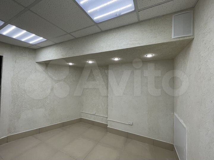 Помещение, 12,1 м2, новый ремонт, первая линия