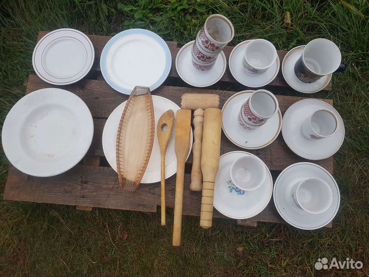 Сервиз столовый тарелки блюда