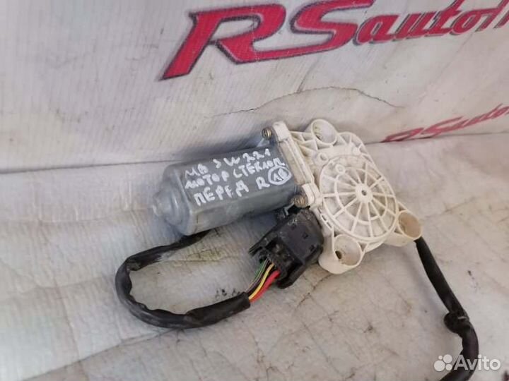 Мотор стеклоподъемника правый Mercedes S-Class 220